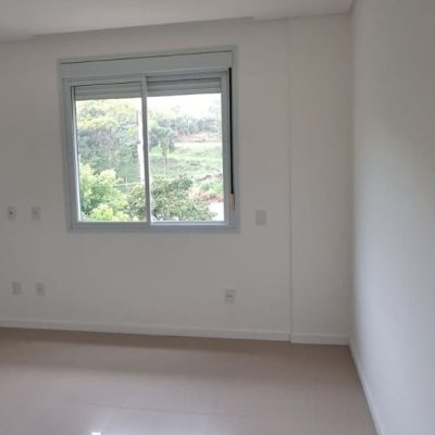 Apartamentos com 91m², 3 quartos, 1 suíte, 2 garagens, no bairro Córrego Grande em Florianópolis