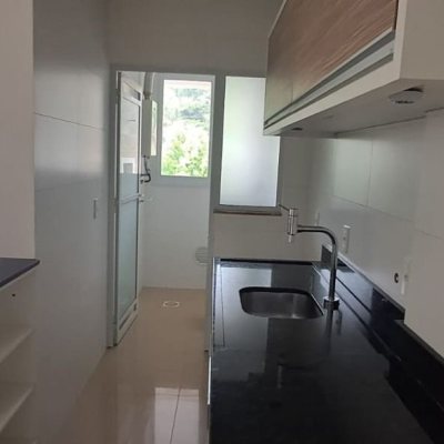 Apartamentos com 91m², 3 quartos, 1 suíte, 2 garagens, no bairro Córrego Grande em Florianópolis