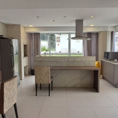Apartamentos com 91m², 3 quartos, 1 suíte, 2 garagens, no bairro Córrego Grande em Florianópolis