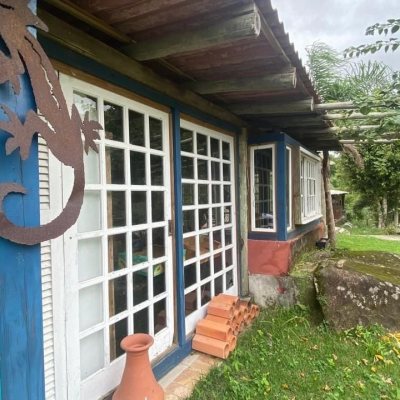 Sitio com 180m², 3 quartos (sendo 1 suíte), no bairro Vargem Grande em Florianópolis