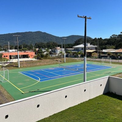 Casa em Condomínio com 261m², 4 quartos, 4 suítes, 4 garagens, no bairro São João Do Rio Vermelho em Florianópolis