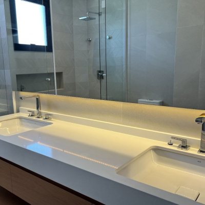 Casa em Condomínio com 261m², 4 quartos, 4 suítes, 4 garagens, no bairro São João Do Rio Vermelho em Florianópolis