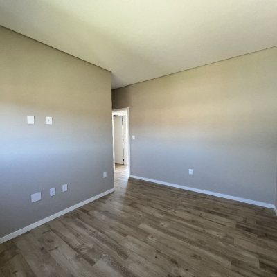 Casa em Condomínio com 261m², 4 quartos, 4 suítes, 4 garagens, no bairro São João Do Rio Vermelho em Florianópolis