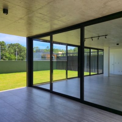 Casa em Condomínio com 265m², 4 quartos (sendo 4 suítes), 6 garagens, no bairro São João Do Rio Vermelho em Florianópolis
