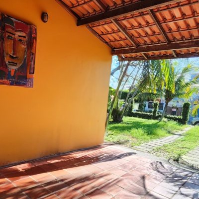 Casa Residencial com 180m², 3 quartos, 1 suíte, 5 garagens, no bairro Campeche em Florianópolis