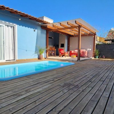 Casa Residencial com 180m², 3 quartos, 1 suíte, 5 garagens, no bairro Campeche em Florianópolis