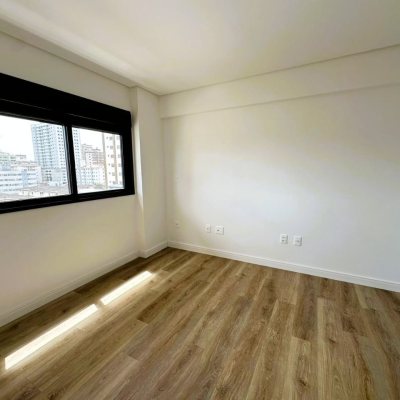 Apartamentos com 154m², 4 quartos, 4 suítes, 2 garagens, no bairro Floresta em São José