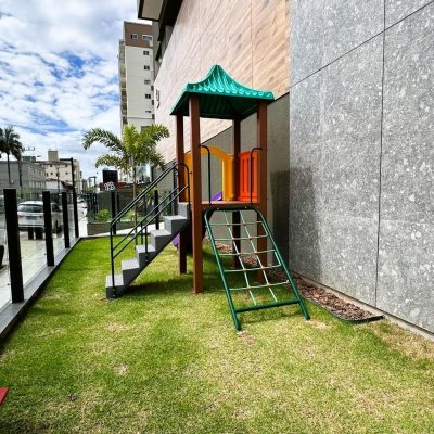 Apartamentos com 159m², 4 quartos, 4 suítes, 2 garagens, no bairro Floresta em São José