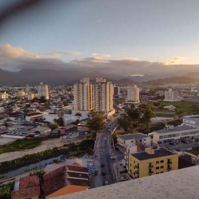 Apartamentos com 124m², 3 quartos, 1 suíte, 1 garagem, no bairro Centro em Palhoça