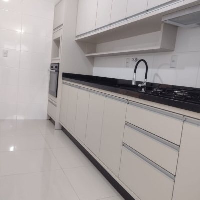Apartamentos com 124m², 3 quartos, 1 suíte, 1 garagem, no bairro Centro em Palhoça