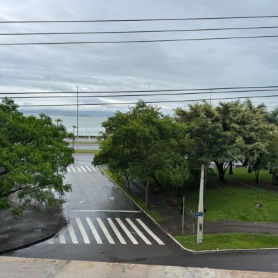 Apartamentos com 157m², 4 quartos, 1 suíte, 2 garagens, no bairro Agronômica em Florianópolis