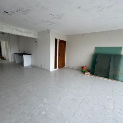 Apartamentos com 157m², 4 quartos, 1 suíte, 2 garagens, no bairro Agronômica em Florianópolis