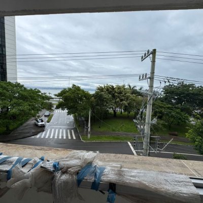 Apartamentos com 157m², 4 quartos, 1 suíte, 2 garagens, no bairro Agronômica em Florianópolis