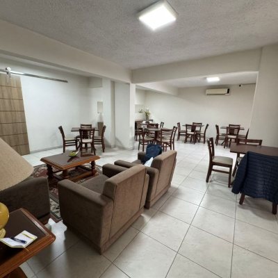 Apartamentos com 157m², 4 quartos, 1 suíte, 2 garagens, no bairro Agronômica em Florianópolis