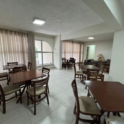 Apartamentos com 157m², 4 quartos, 1 suíte, 2 garagens, no bairro Agronômica em Florianópolis