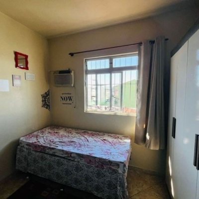 Casa Residencial com 70m², 3 quartos, 1 suíte, 1 garagem, no bairro Forquilhas em São José