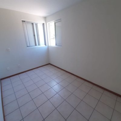 Apartamentos com 96m², 3 quartos, 1 suíte, 1 garagem, no bairro Estreito em Florianópolis