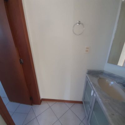Apartamentos com 96m², 3 quartos, 1 suíte, 1 garagem, no bairro Estreito em Florianópolis