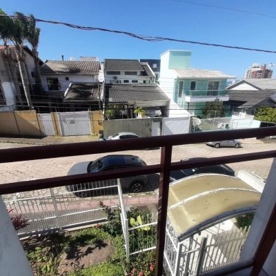 Apartamentos com 96m², 3 quartos, 1 suíte, 1 garagem, no bairro Estreito em Florianópolis
