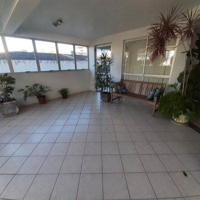 Apartamentos com 96m², 3 quartos, 1 suíte, 1 garagem, no bairro Estreito em Florianópolis