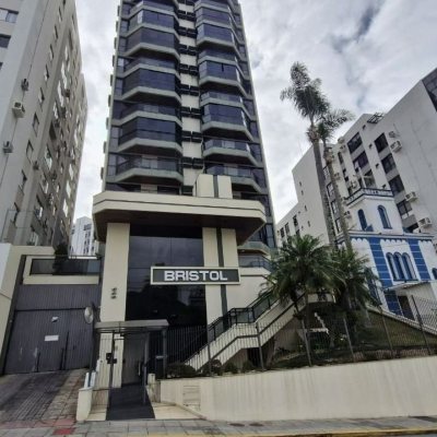 Apartamentos com 67m², 2 quartos, no bairro Centro em Florianópolis