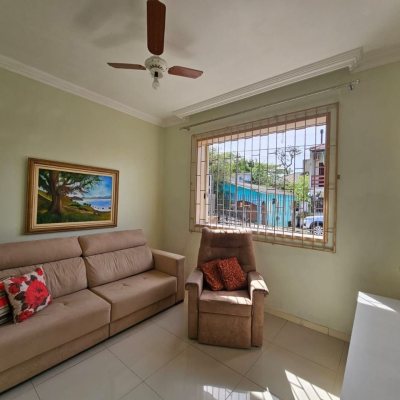 Casa Residencial com 249m², 4 quartos, 1 suíte, 4 garagens, no bairro Itaguaçu em Florianópolis