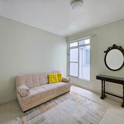 Casa Residencial com 249m², 4 quartos, 1 suíte, 4 garagens, no bairro Itaguaçu em Florianópolis