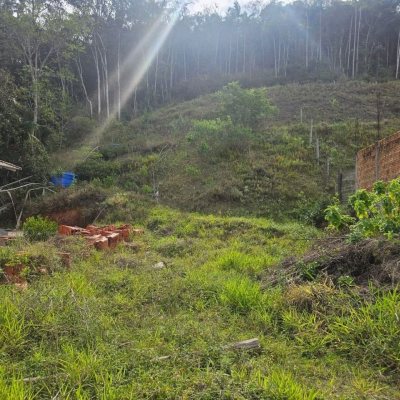 Terrenos Residenciais com 225m², no bairro Forquilhas em São José