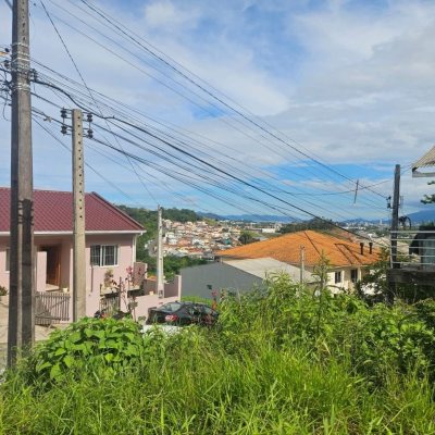 Terrenos Residenciais com 225m², no bairro Forquilhas em São José
