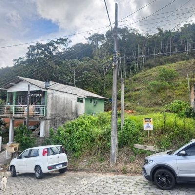 Terrenos Residenciais com 225m², no bairro Forquilhas em São José