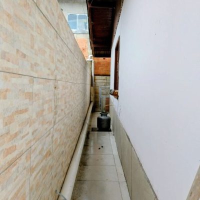 Casa Residencial com 53m², 2 quartos, 1 garagem, no bairro Vargem Do Bom Jesus em Florianópolis