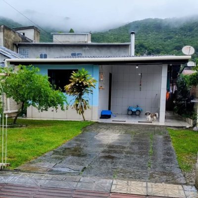 Casa Residencial com 53m², 2 quartos, 1 garagem, no bairro Vargem Do Bom Jesus em Florianópolis