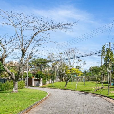 Casa em Condomínio com 300m², 5 quartos, 2 suítes, 4 garagens, no bairro Lagoa da Conceição em Florianópolis