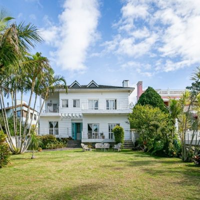 Casa em Condomínio com 300m², 5 quartos, 2 suítes, 4 garagens, no bairro Lagoa da Conceição em Florianópolis