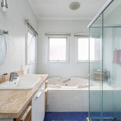 Casa em Condomínio com 300m², 5 quartos, 2 suítes, 4 garagens, no bairro Lagoa da Conceição em Florianópolis