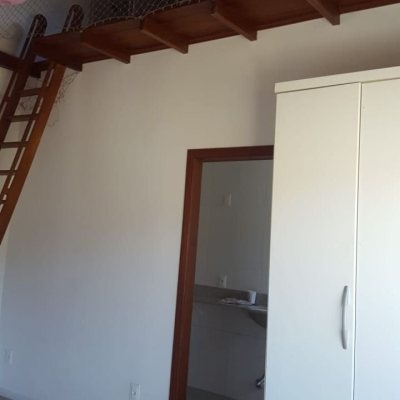 Casa Residencial com 102m², 2 quartos (sendo 2 suítes), 2 garagens, no bairro Campeche em Florianópolis