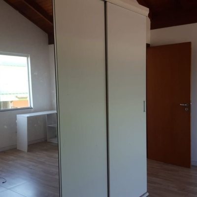 Casa Residencial com 102m², 2 quartos (sendo 2 suítes), 2 garagens, no bairro Campeche em Florianópolis