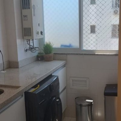 Apartamentos com 108m², 4 quartos, 1 suíte, 2 garagens, no bairro Centro em Florianópolis