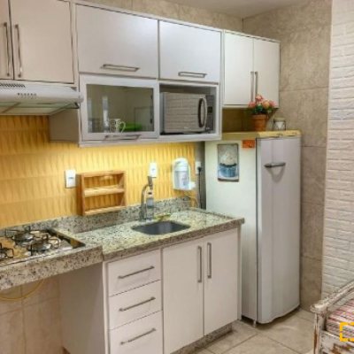 Apartamentos com 32m², 1 quarto, 1 garagem, no bairro Canasvieiras em Florianópolis
