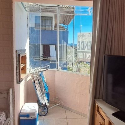 Apartamentos com 32m², 1 quarto, 1 garagem, no bairro Canasvieiras em Florianópolis