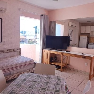 Apartamentos com 32m², 1 quarto, 1 garagem, no bairro Canasvieiras em Florianópolis