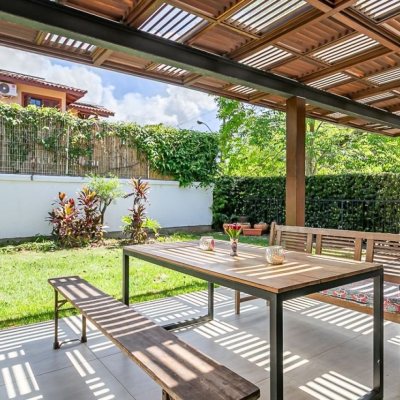 Casa em Condomínio com 542m², 4 quartos, 3 suítes, 2 garagens, no bairro Lagoa da conceição em Florianópolis