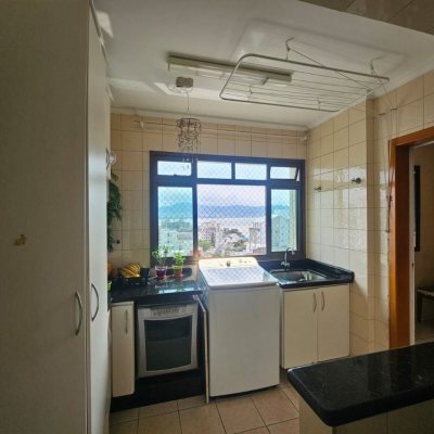 Apartamentos com 105m², 3 quartos, 1 suíte, 1 garagem, no bairro Coqueiros em Florianópolis