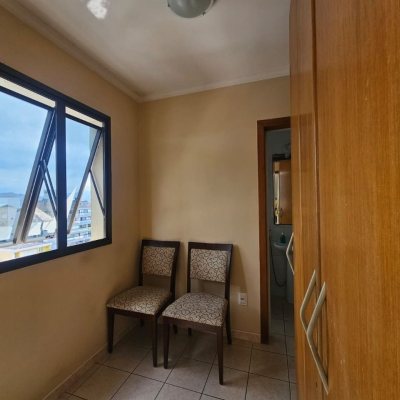 Apartamentos com 105m², 3 quartos, 1 suíte, 1 garagem, no bairro Coqueiros em Florianópolis