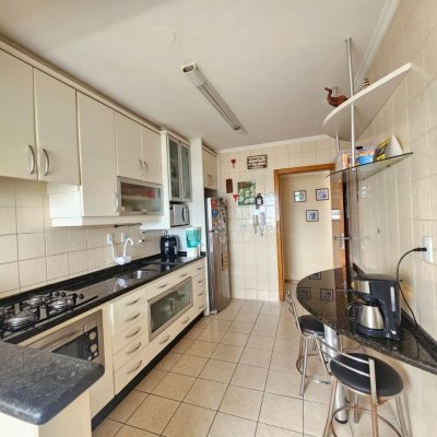 Apartamentos com 105m², 3 quartos, 1 suíte, 1 garagem, no bairro Coqueiros em Florianópolis