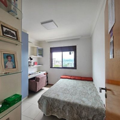 Apartamentos com 105m², 3 quartos, 1 suíte, 1 garagem, no bairro Coqueiros em Florianópolis