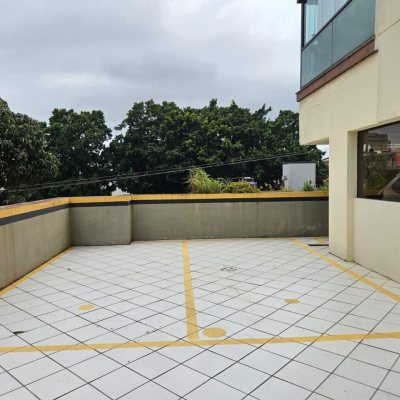 Apartamentos com 105m², 3 quartos, 1 suíte, 1 garagem, no bairro Coqueiros em Florianópolis