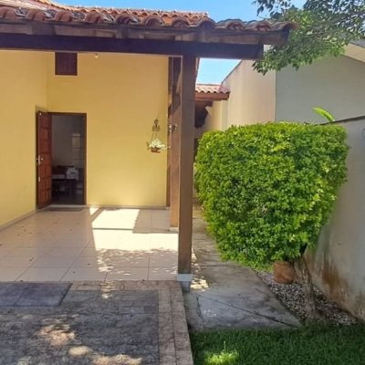 Casa Residencial com 123m², 3 quartos, 3 garagens, no bairro Ingleses do Rio Vermelho em Florianópolis