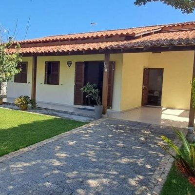 Casa Residencial com 123m², 3 quartos, 3 garagens, no bairro Ingleses do Rio Vermelho em Florianópolis