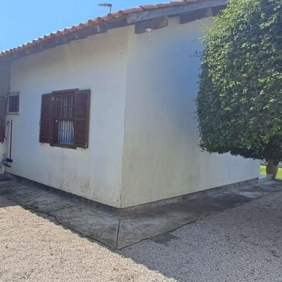 Casa Residencial com 123m², 3 quartos, 3 garagens, no bairro Ingleses do Rio Vermelho em Florianópolis